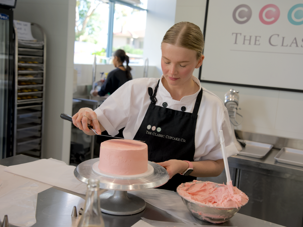 Vintage Cake Decorating Class